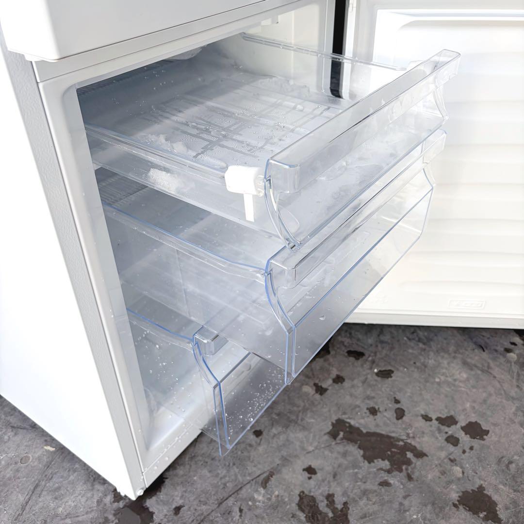 運搬取付無料！ホワイト純正Hisenseスタイリッシュ2ドア冷蔵庫！完動超美品！