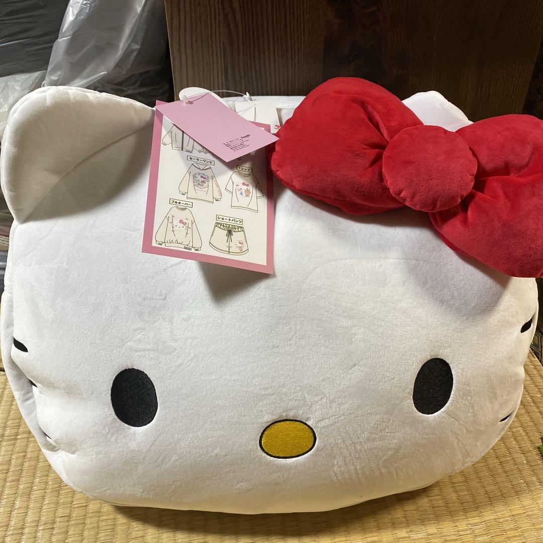 【匿名発送】アベイル　ハローキティ　ハッピーバッグ【M〜L】新品未使用　サンリオ