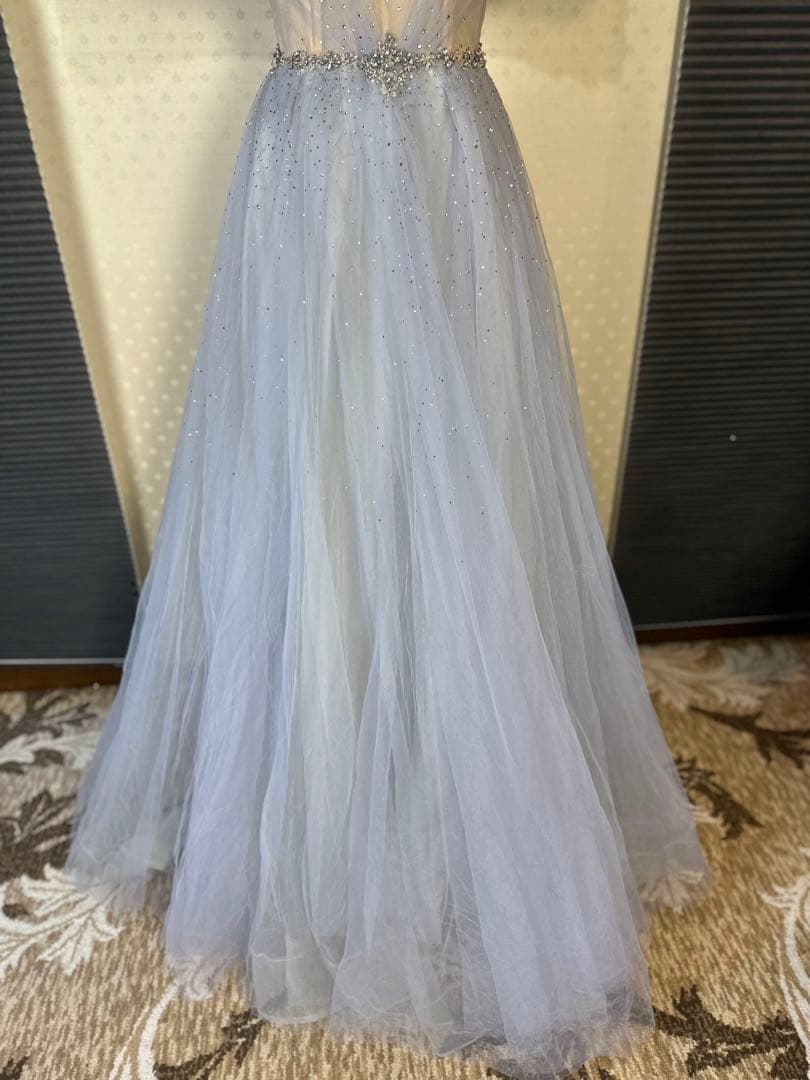 ビーズ刺繍オフショルダーライトブルーロングドレス