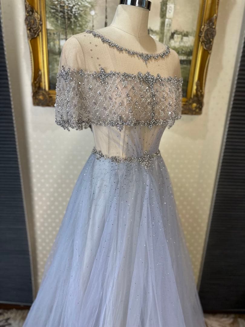 ビーズ刺繍オフショルダーライトブルーロングドレス