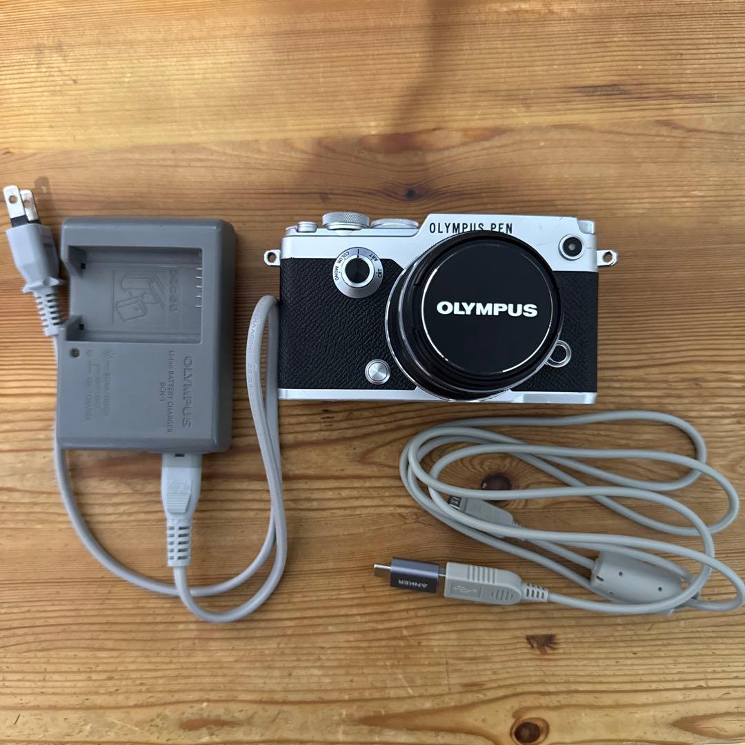 OLYMPUS PEN-F ミラーレス一眼 本体とレンズ