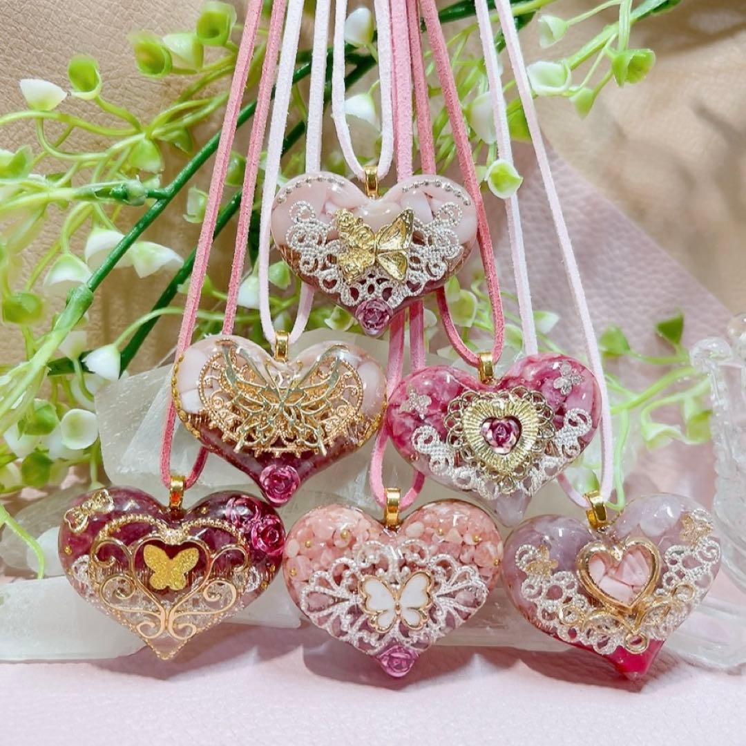 癒しのオルゴナイト❤️ピンクトルマリン＋ソープストーンのハート型♡