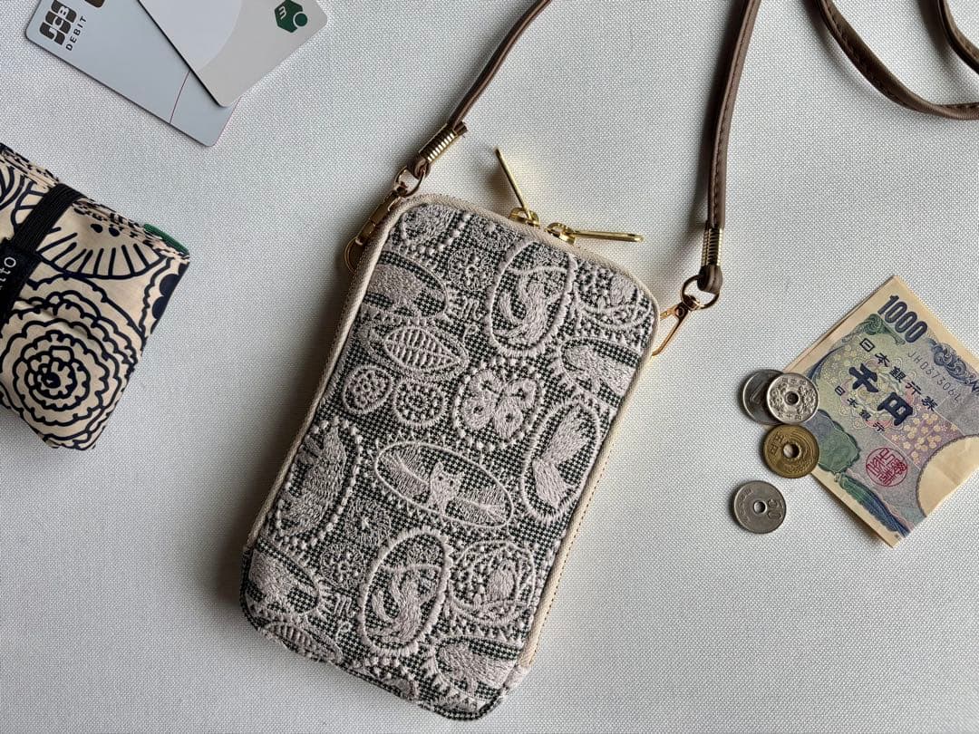 【スマホショルダー】ミナペルホネン jungle relief ベージュ