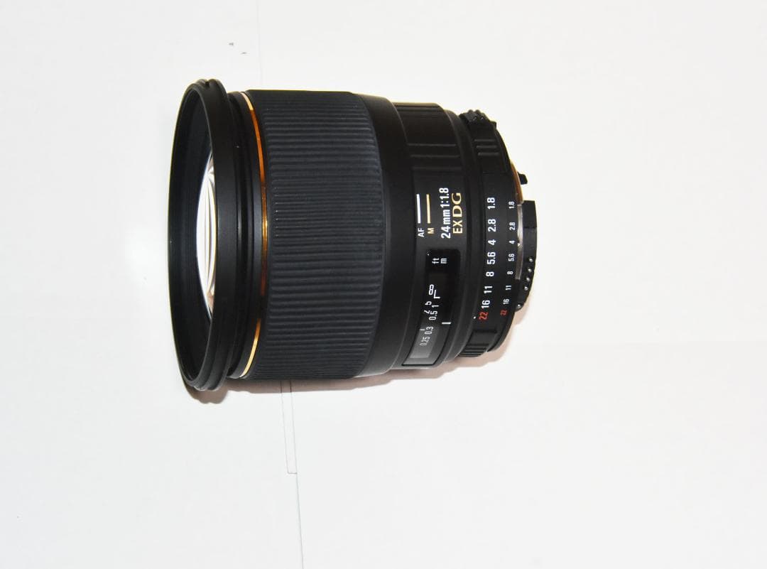 SIGMAレンズ　24ｍｍ1.8EX DG MACRO