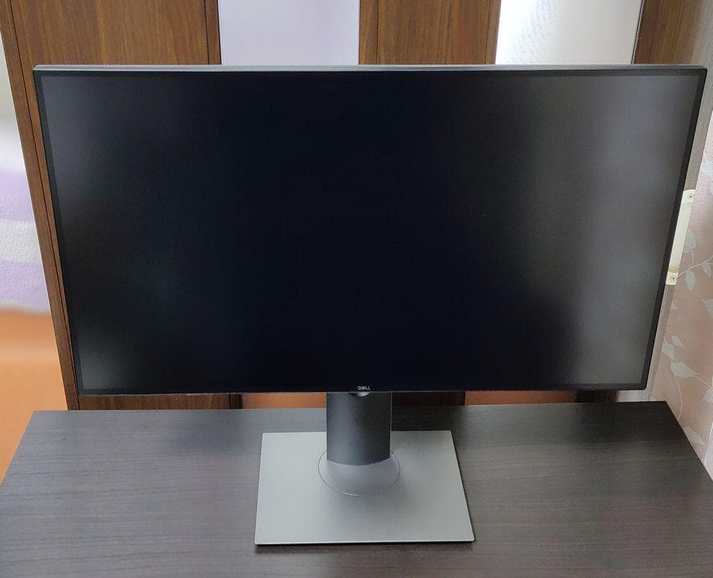 DELL U2720Q 27インチ4K液晶 IPS 非光沢