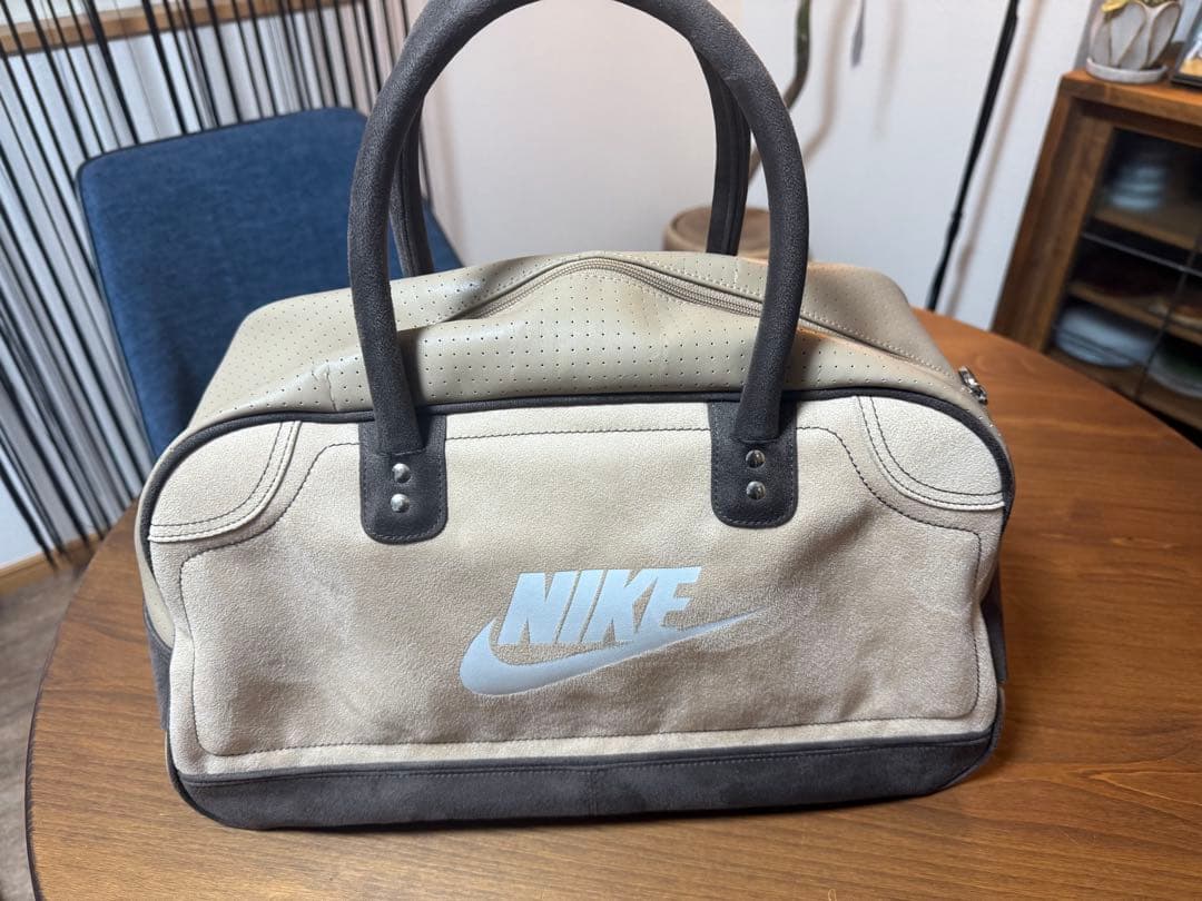 NIKEボストンバッグ スエード　ベージュ ナイキ