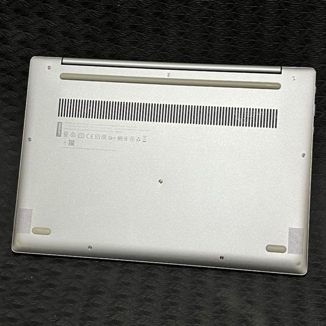 Windowsノート本体 Lenovo ideapad 720S