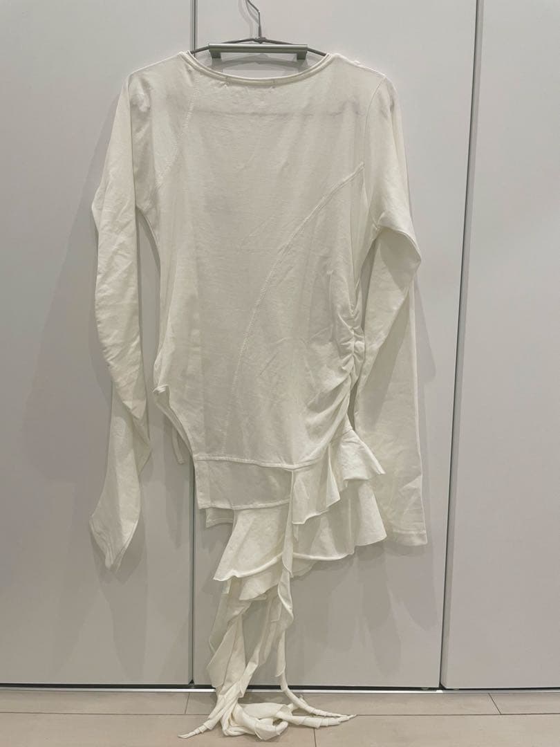 prank project ／ ラッフルヘムアシメトップス (ホワイト)