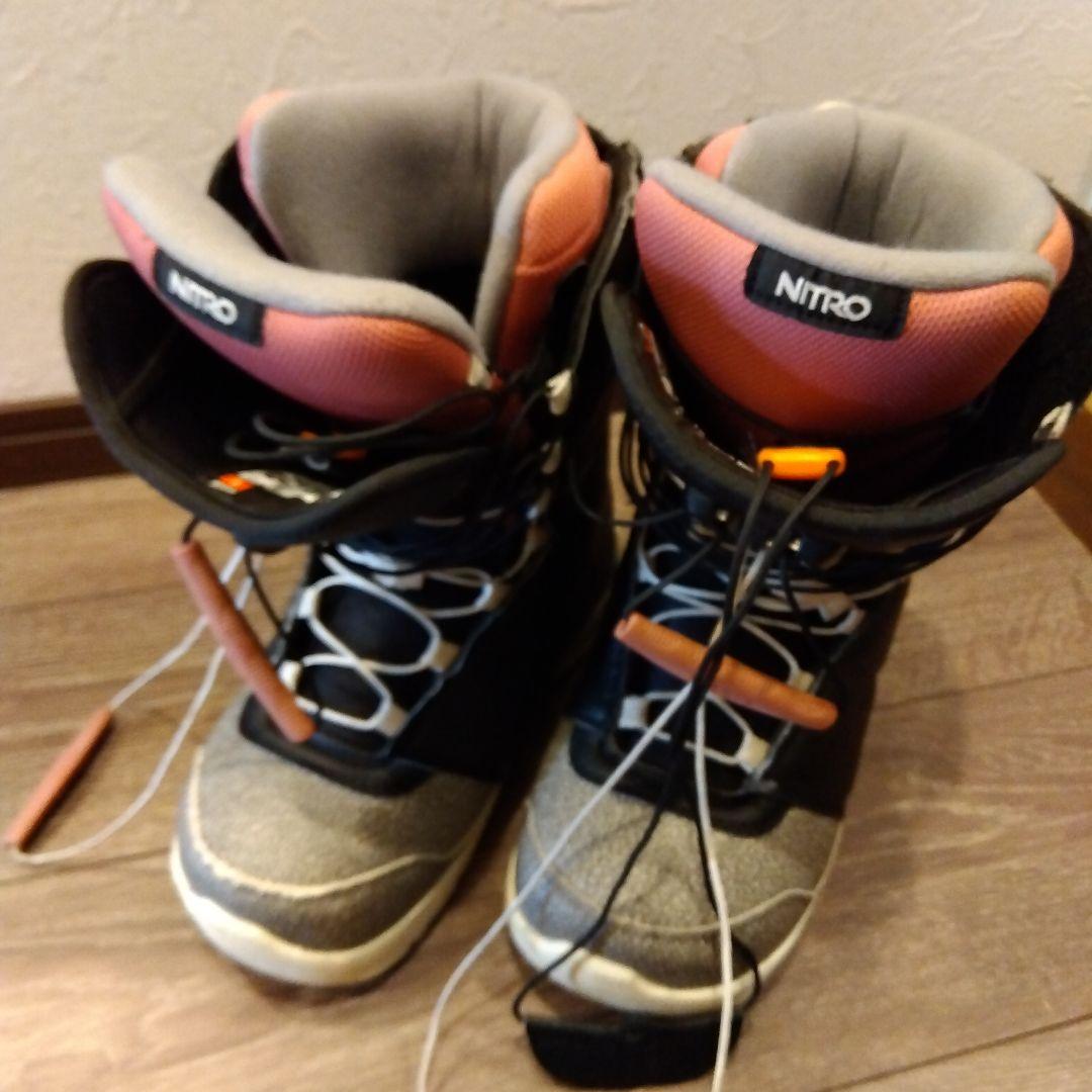 ナイトロ　超軽量　NITRO スノーボードブーツ　ムラサキスポーツ　23.5㌢