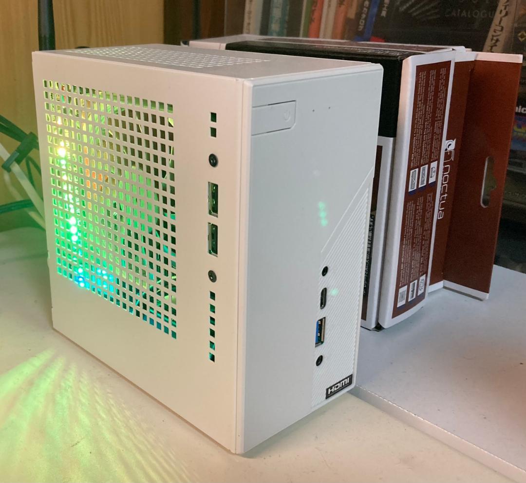 deskmini X600 Ryzen7 8700G メモリ32GB　ホワイト