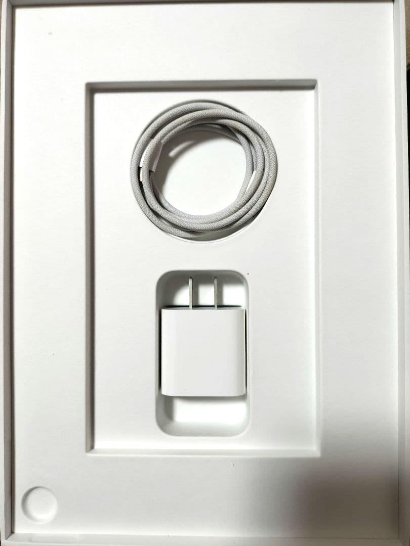 iPad Air (M2)第6世代　WiFi-Cellular　256GB