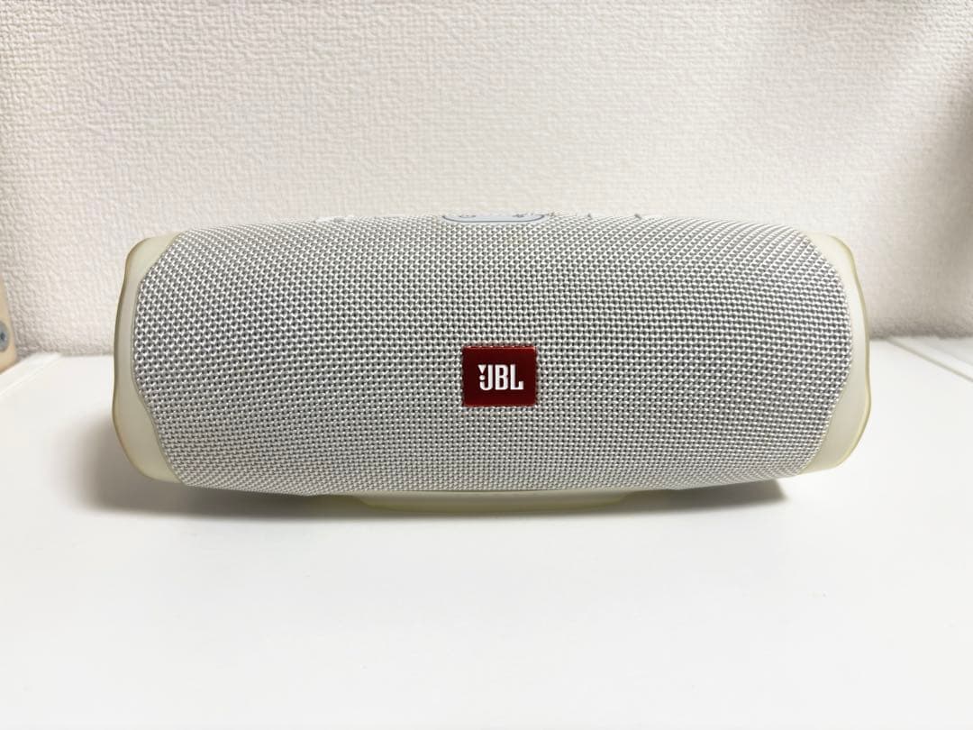 【ほぼ新品/美品】 JBL Charge 4 IPX7防水/ ホワイト