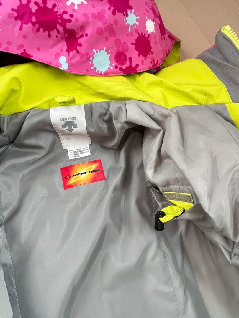 DESCENTE スキーウェア キッズ　130 140 女の子