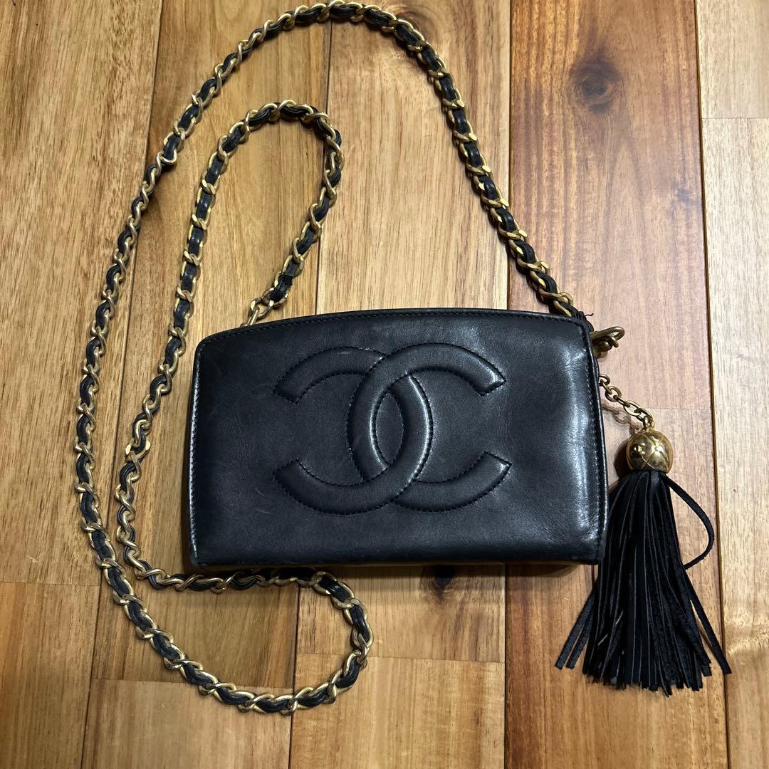 シャネル　斜めがけポシェット　紺色