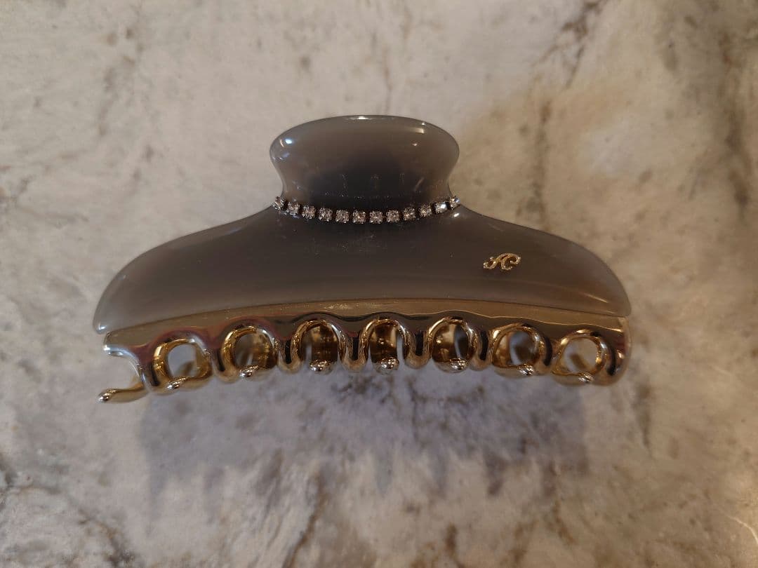 【現行品】acca アッカ　ヘアクリップ　グレー　スワロフスキー