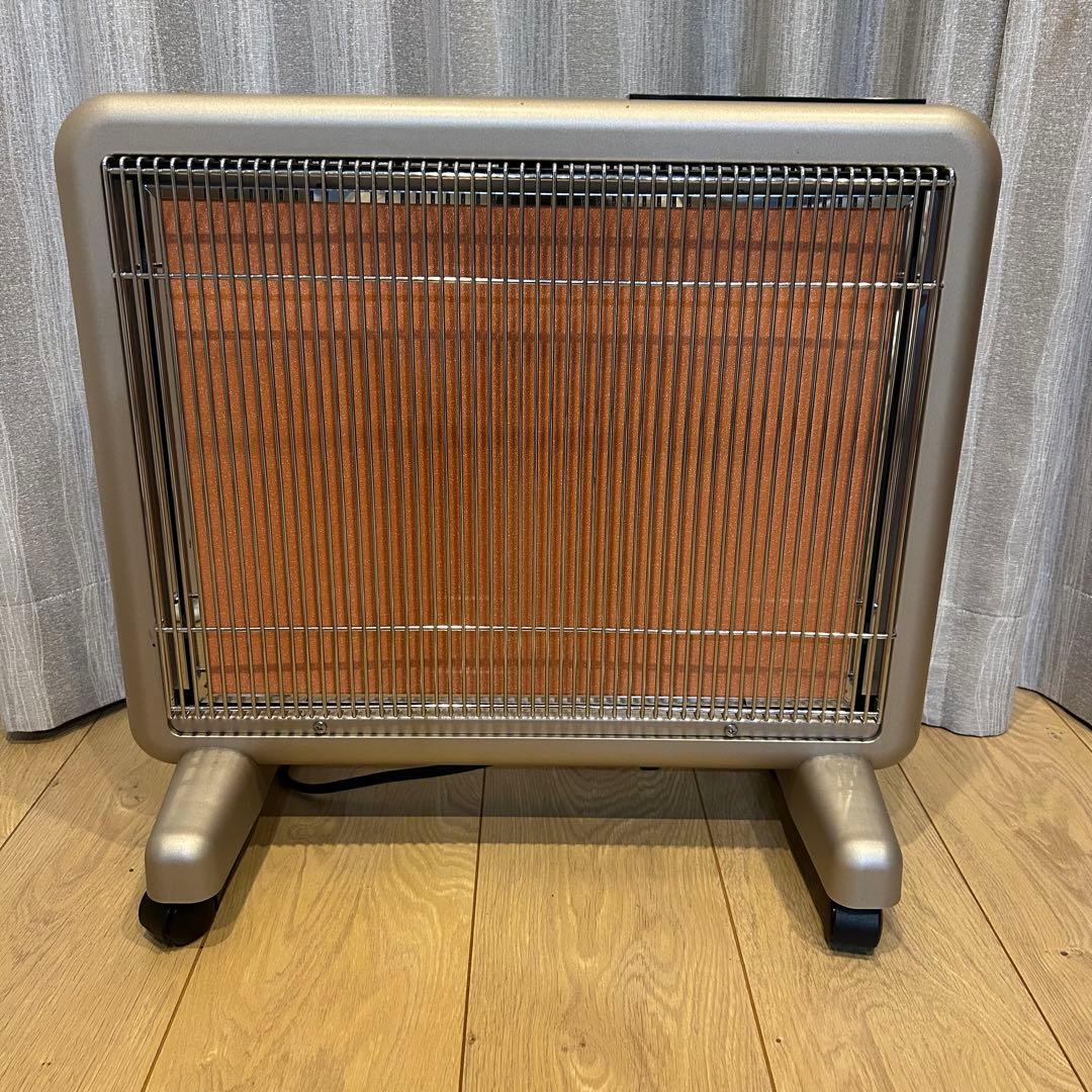美品 サンルミエ エクセラ750 遠赤外線暖房器 ヒーター