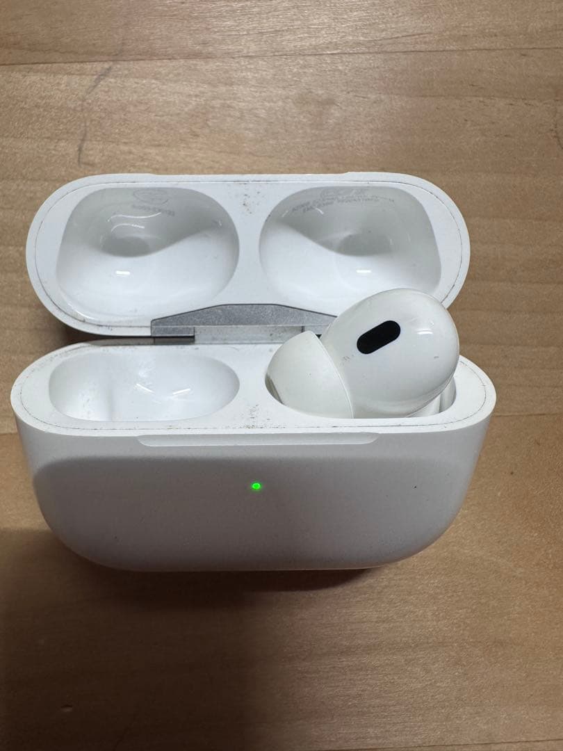 AirPodspro 第2世代　充電ケース 本体と付属品