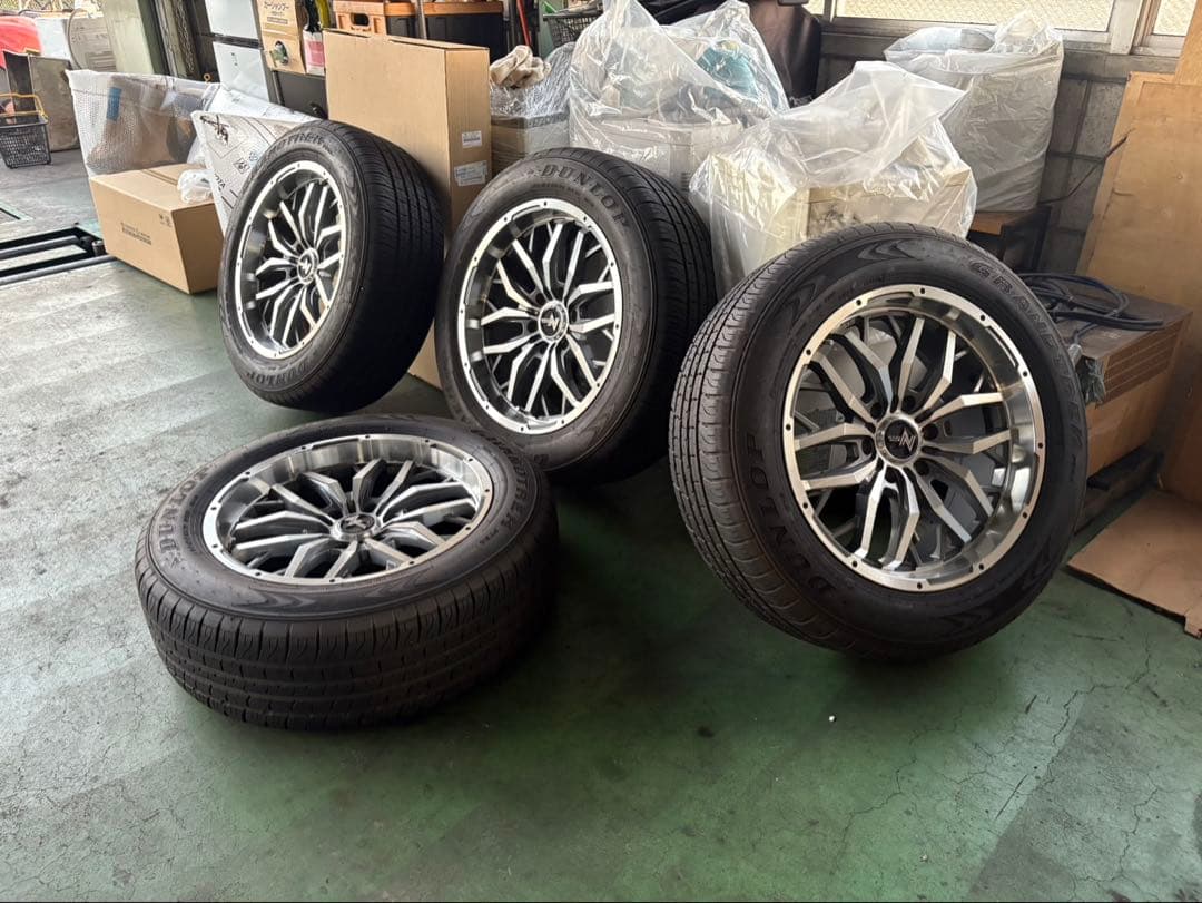 あんな様トヨタ プラド　ナイトロパワー20インチ　ダンロップ 265/55R20