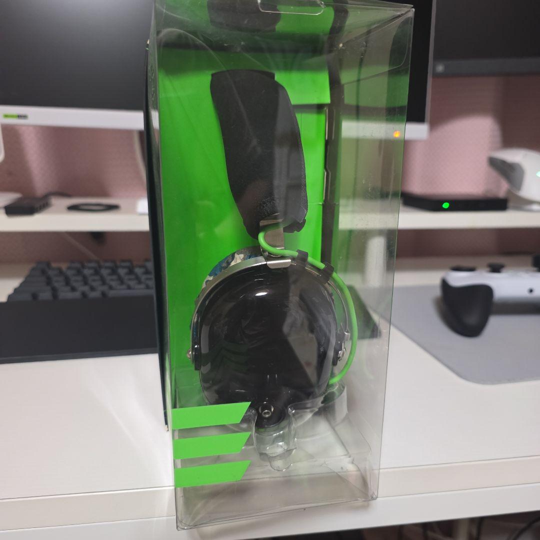 ヘッドホン Razer Blackshark 2012