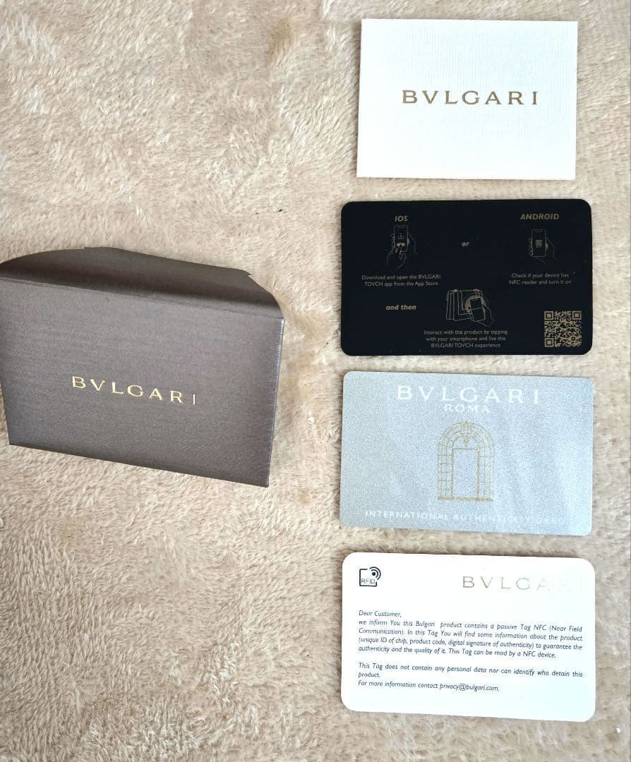 【美品】正規品！BVLGARI ピンク レディース長財布