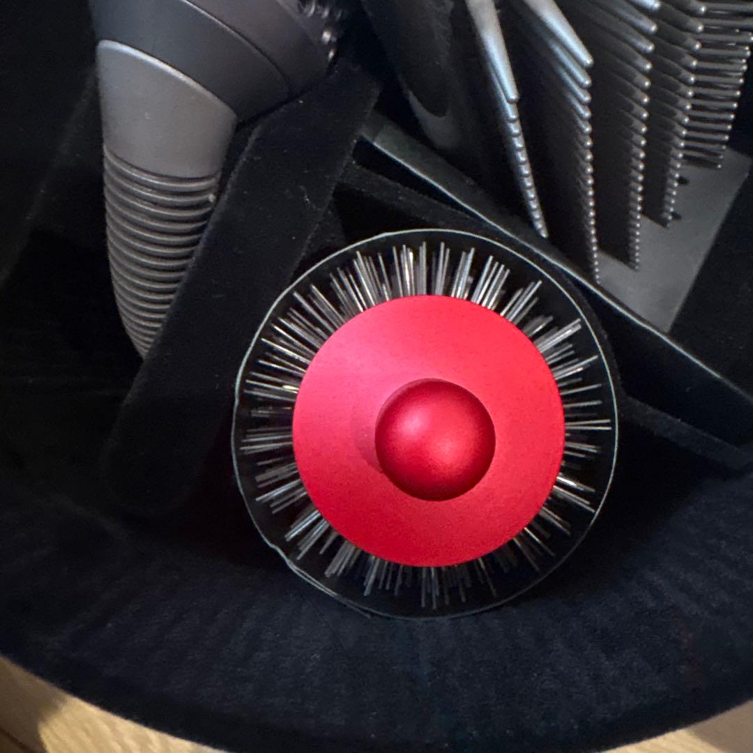 【動作確認済・美品】ダイソンドライヤー　RED