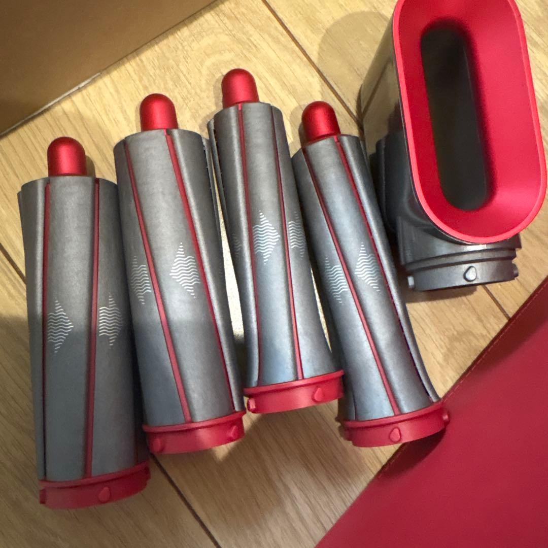 【動作確認済・美品】ダイソンドライヤー　RED