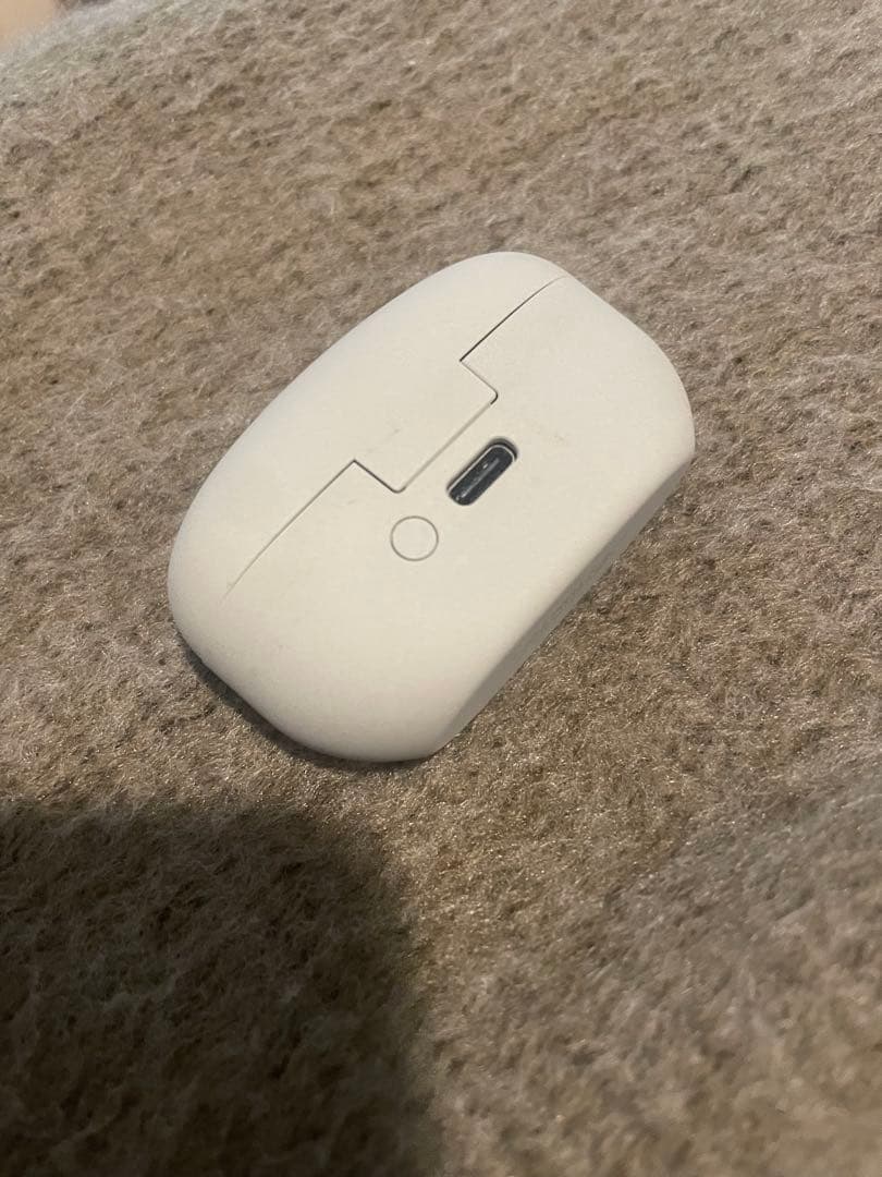 SONY WF-1000XM5 充電ケース＋左耳　プラチナシルバー