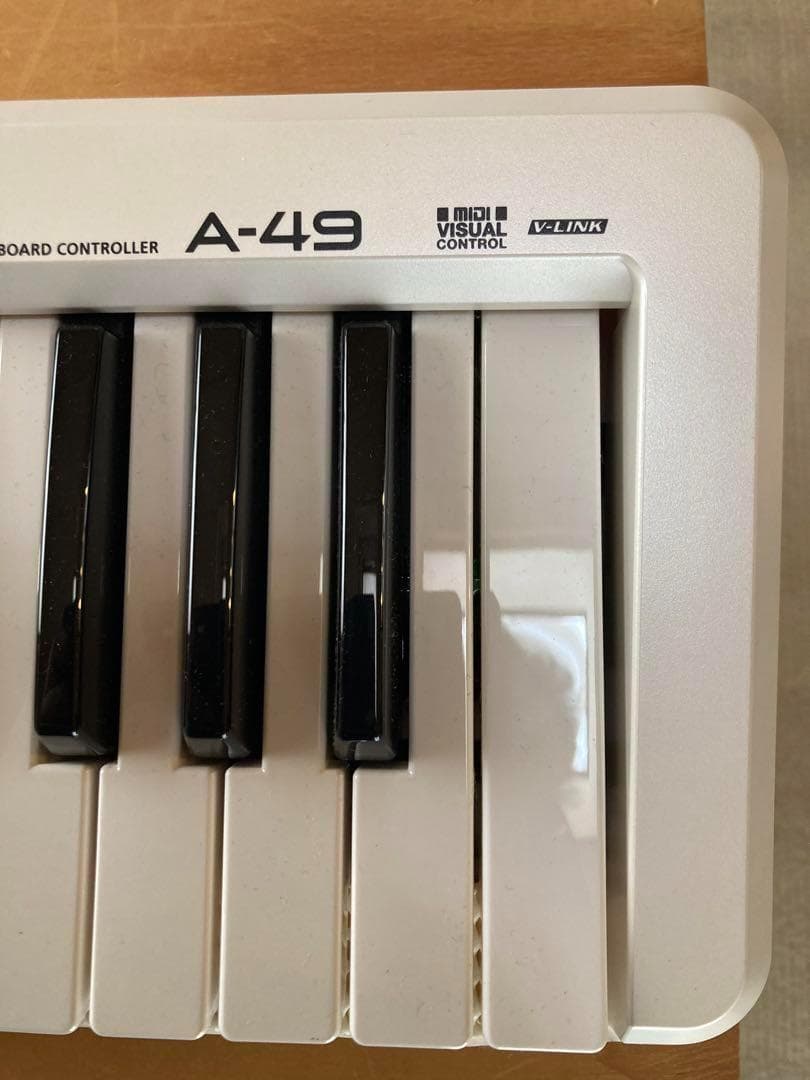 ローランド　Roland A49 ホワイト MIDIキーボード　電子ピアノ