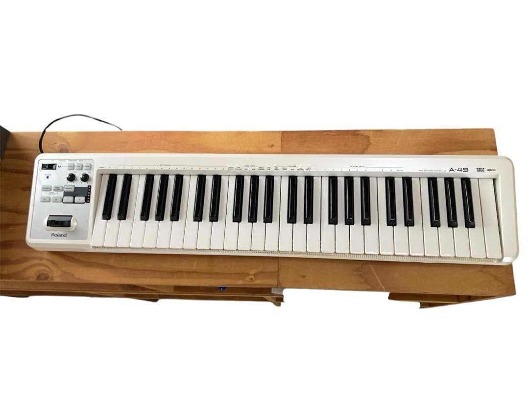 ローランド　Roland A49 ホワイト MIDIキーボード　電子ピアノ