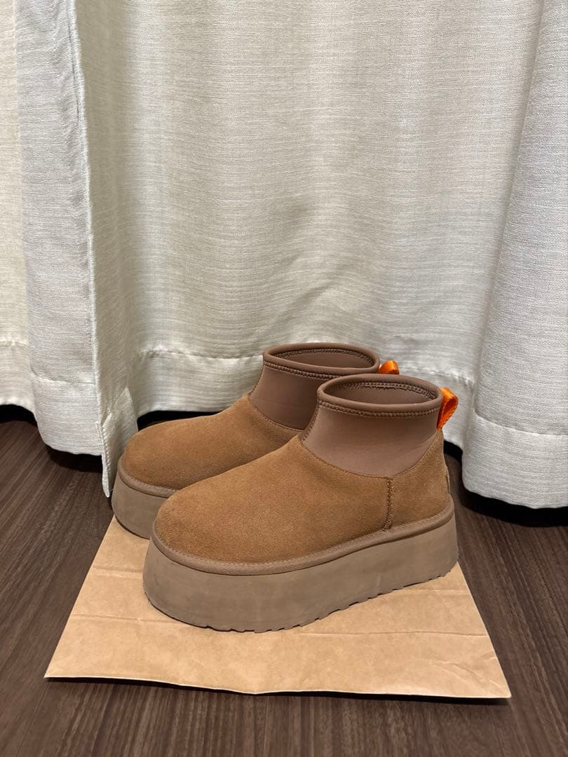 【本日のみ値下げ‼️】【美品】UGG ミニディッパー