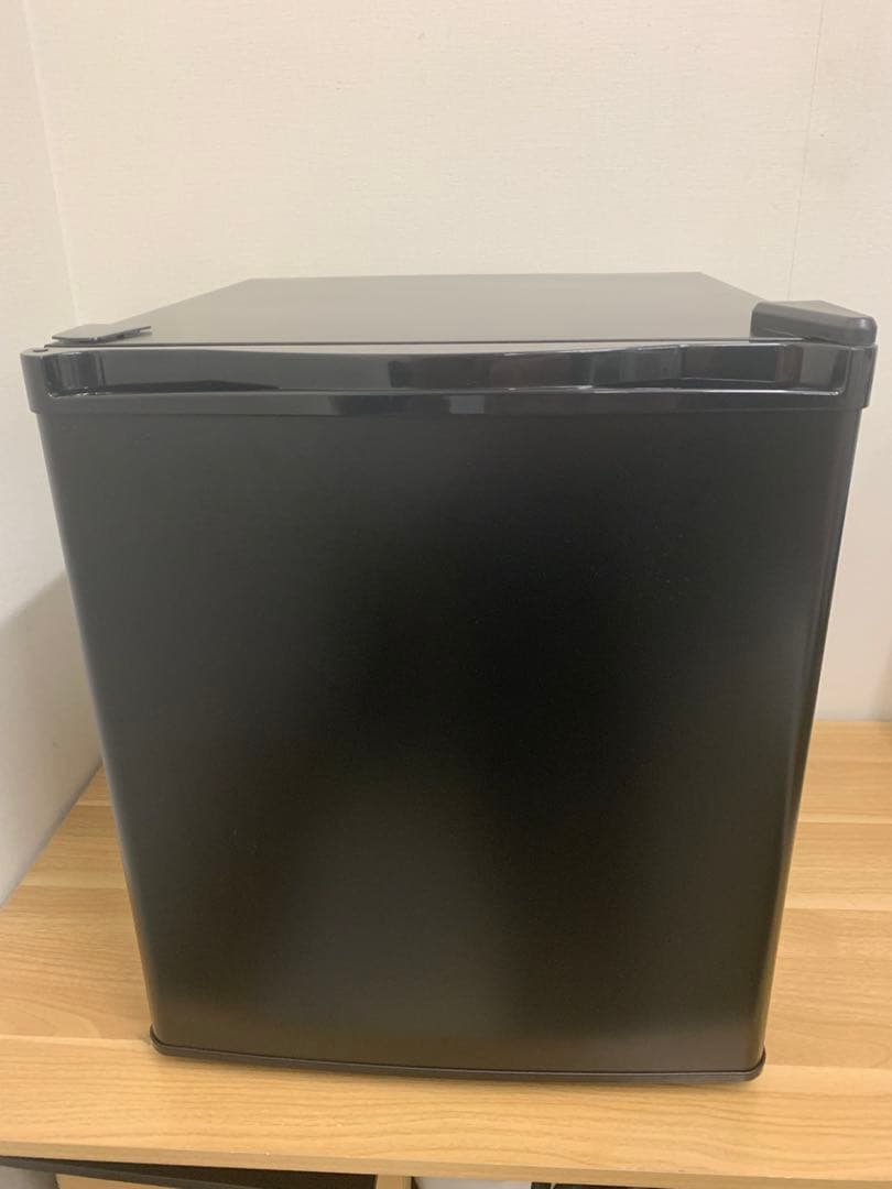 ペルチェ式小型冷蔵庫 35L