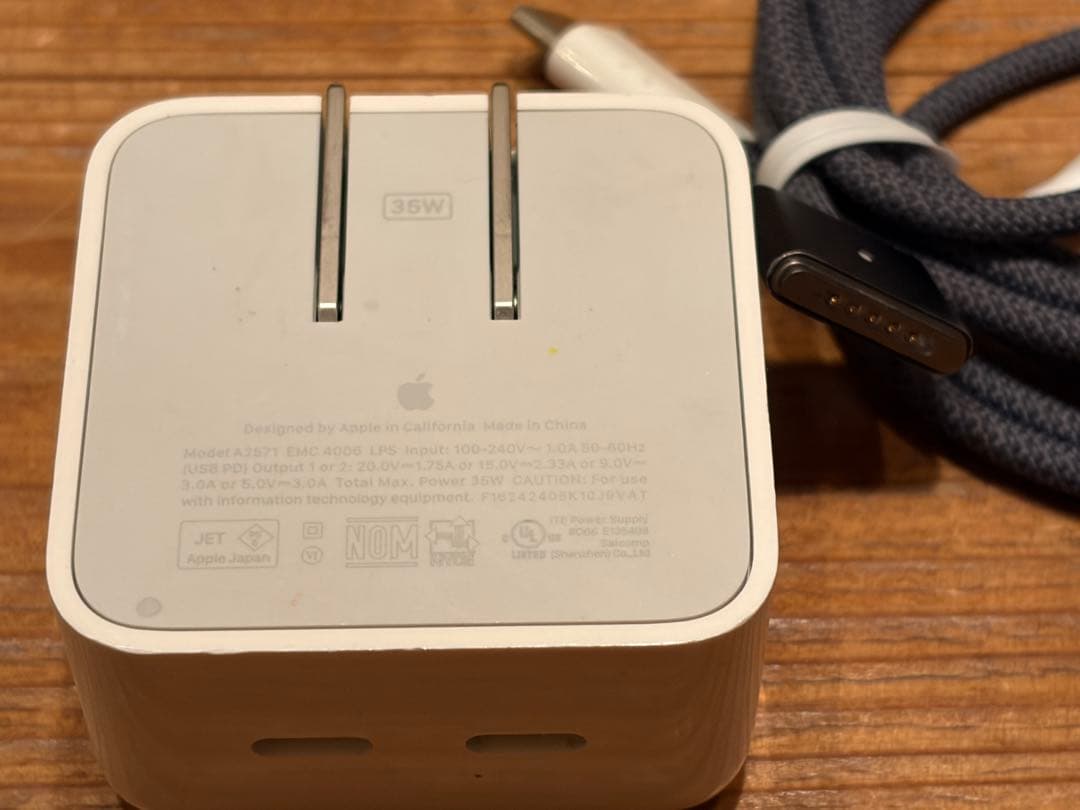 MacBook本体 Apple MacBook Air M2 16GB 512GB BT84%