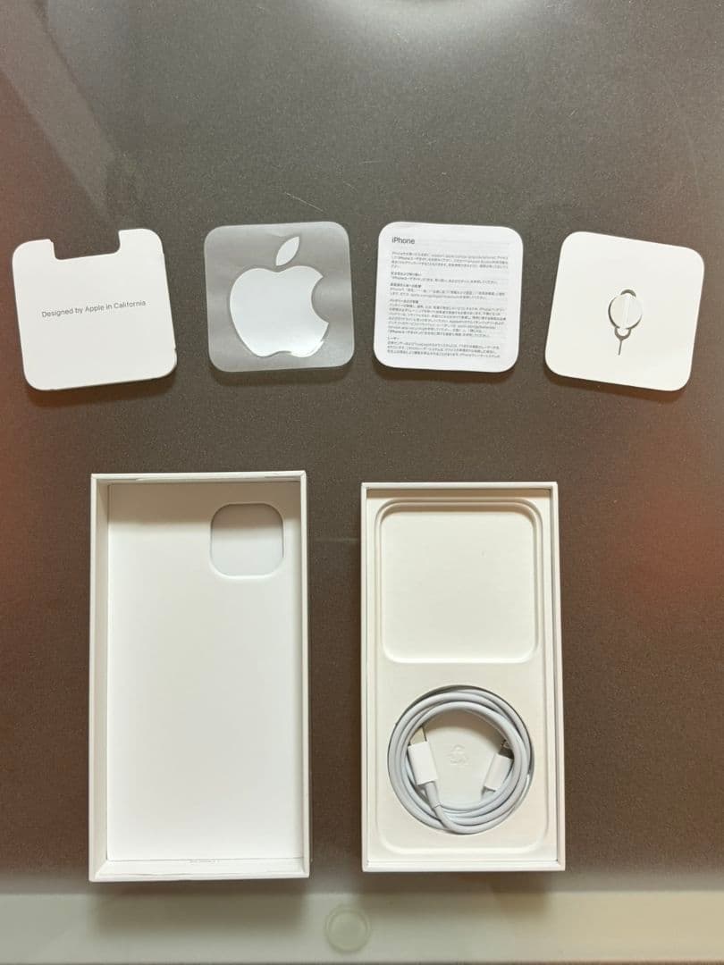 よ*ん様 よっちゃん iPhone 14 スターライト ケーブル、箱、ケー