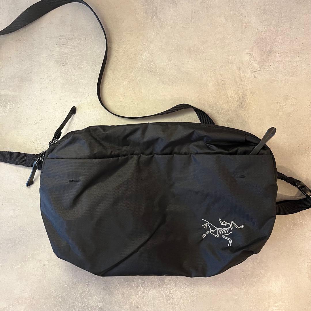 アークテリクス ARCTERYX ヒリアド6クロスボディ バッグ