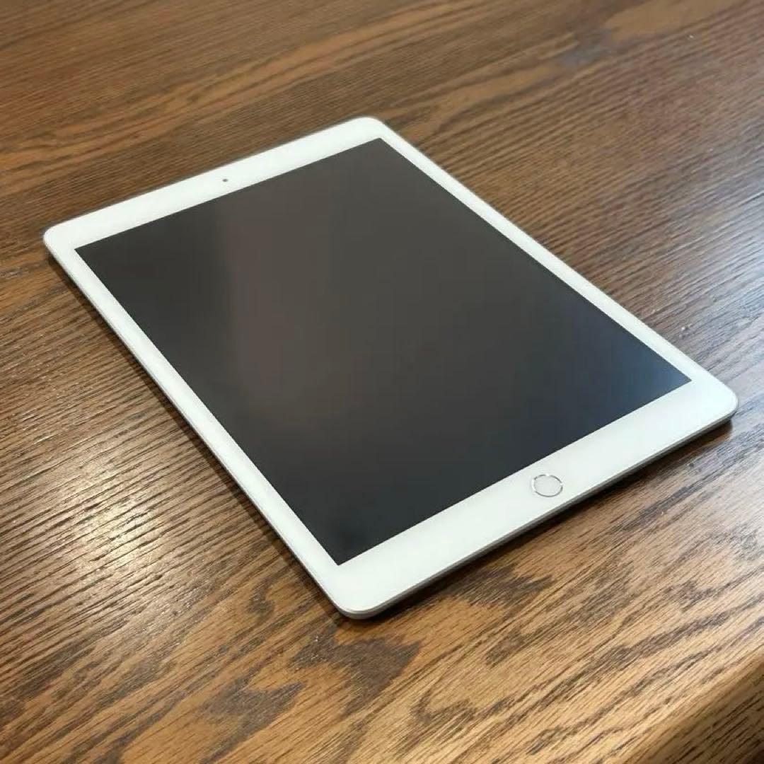 iPad 第7世代 WiFiモデル 128GB シルバー