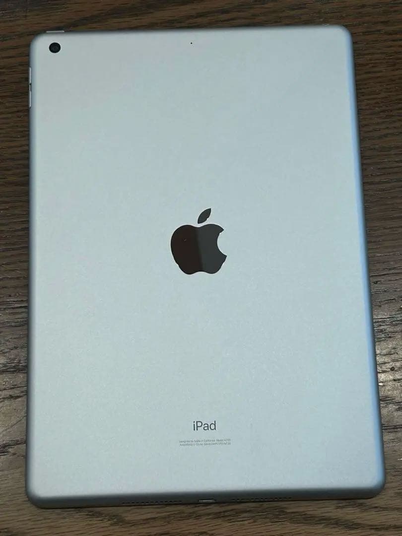 iPad 第7世代 WiFiモデル 128GB シルバー