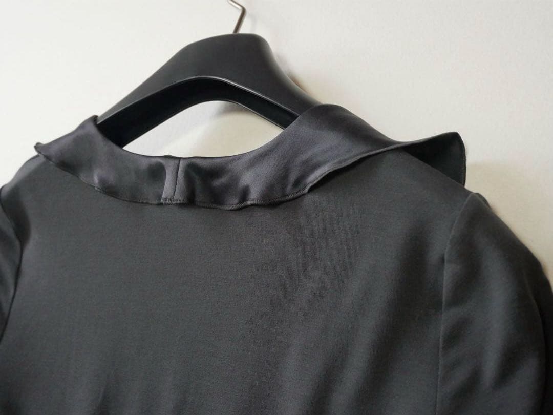 サルヴァトーレフェラガモ　シルクフリル　トップス　38