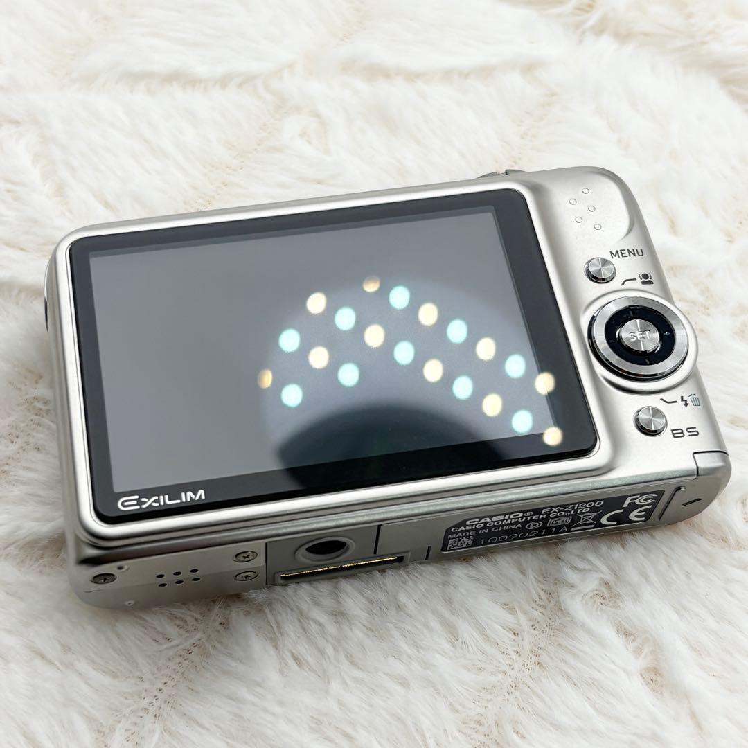 美品 動作良好✨ CASIO EXILIM EX-Z1200 シルバー