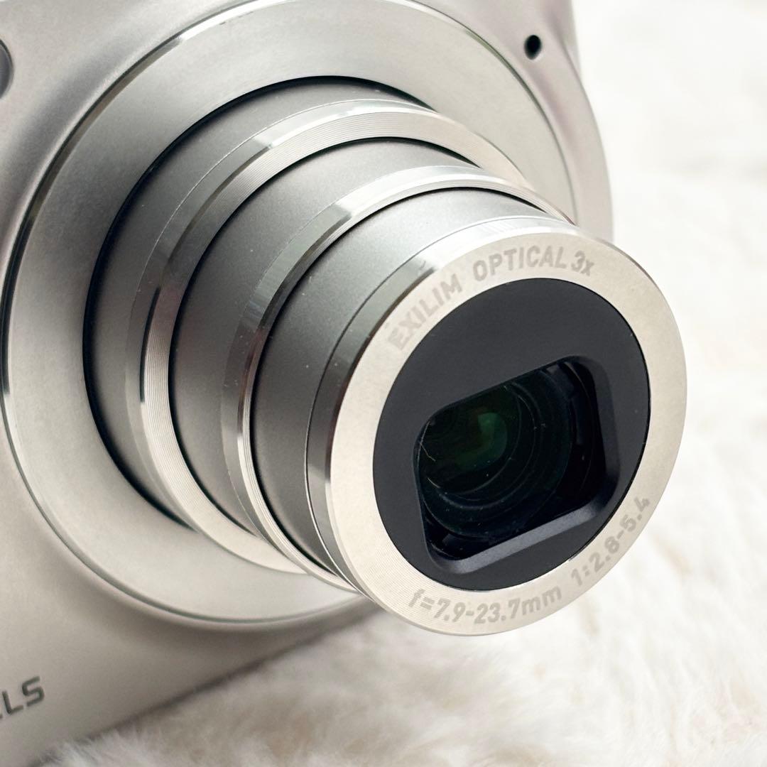 美品 動作良好✨ CASIO EXILIM EX-Z1200 シルバー