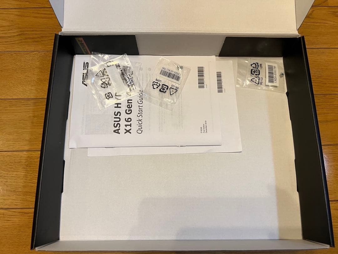 ASUS HYPER M.2 X16 GEN 4 CARD/RAID/拡張カード