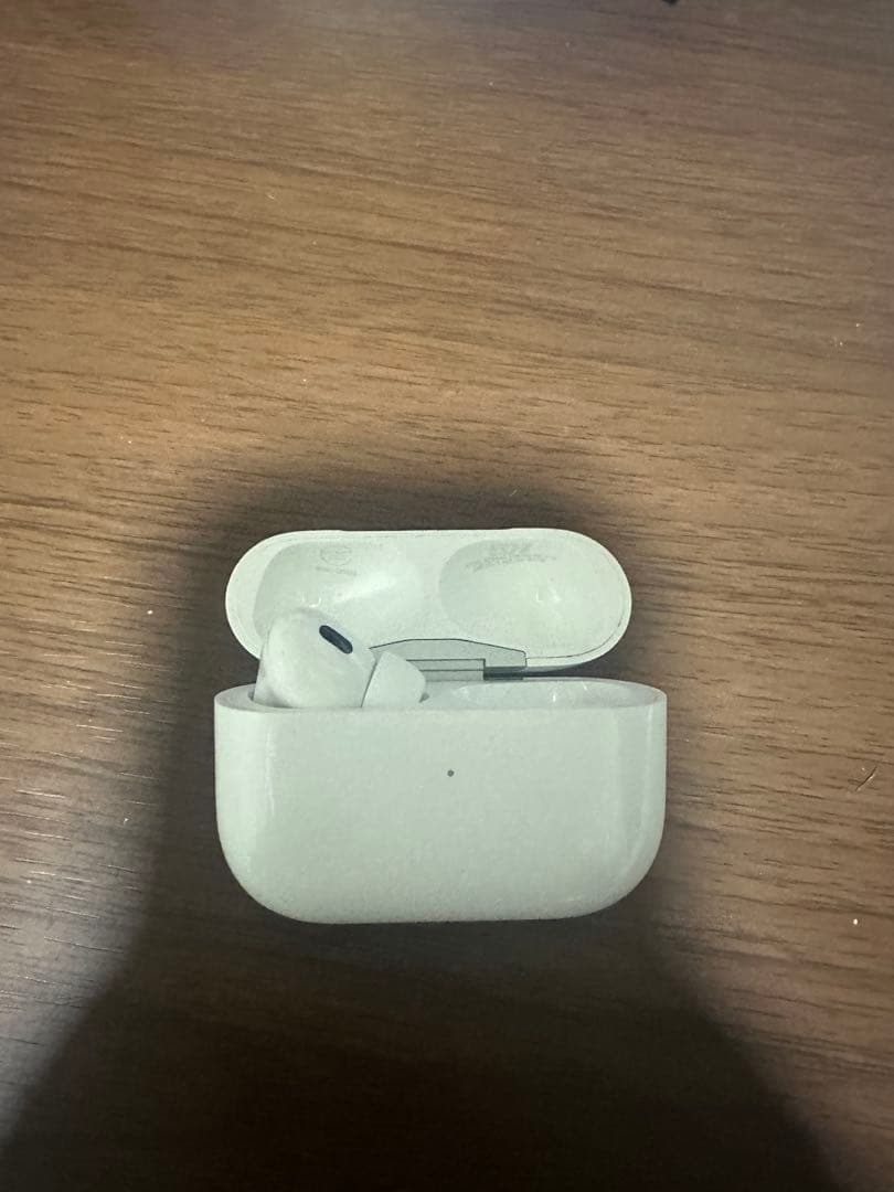 第2世代AirPods Pro 充電ケース付き ホワイト 片耳