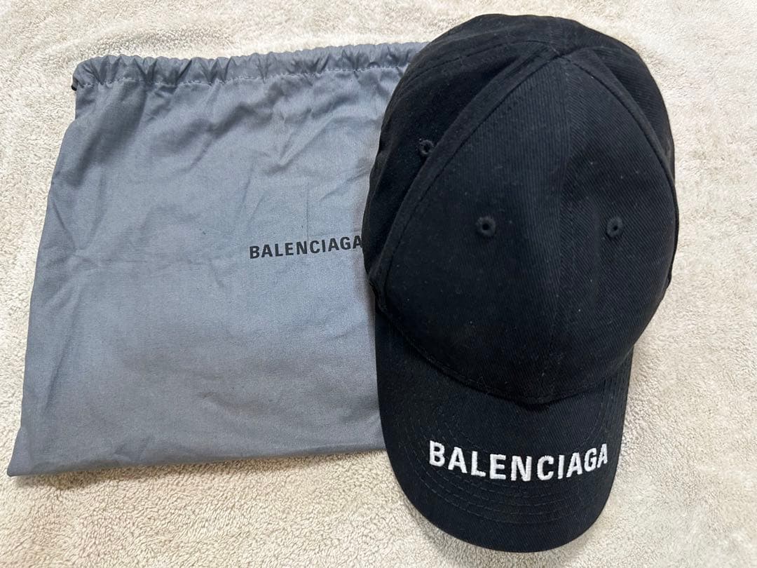 バレンシアガ　キャップ