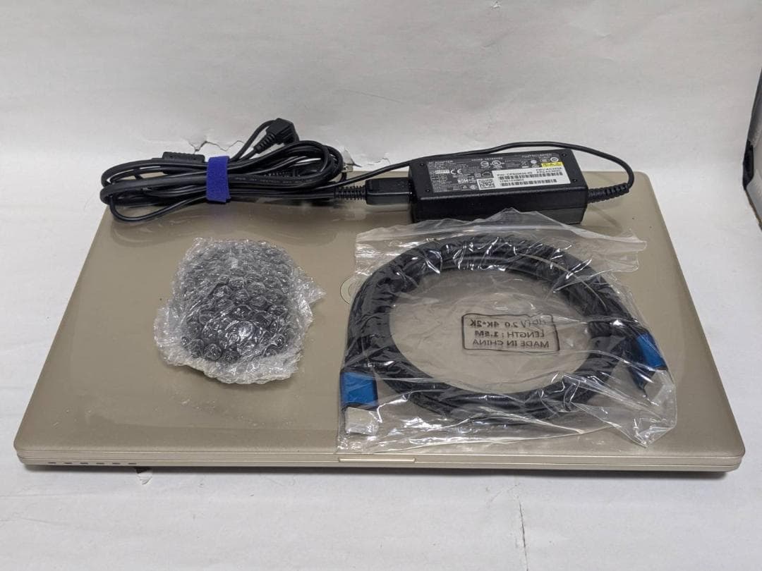 富士通　LifeBook　AH45D1　美品金　SSD　WIN11 Office