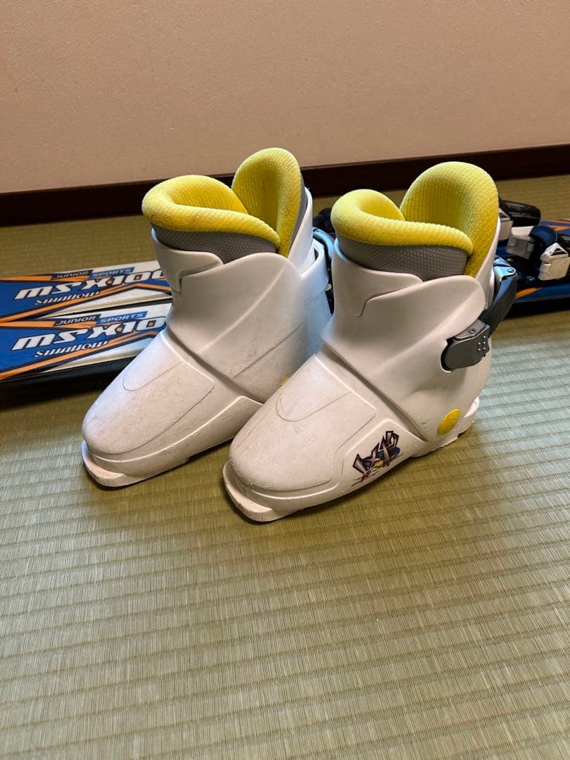 スキーセット(ウェア110cm、板、ストック、ブーツ19cm、ヘルメット)