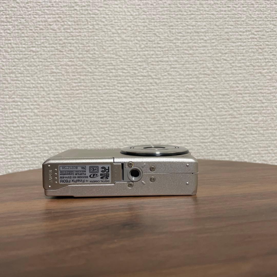 【オールドコンデジ】 FUJIFILM FinePix F60fd