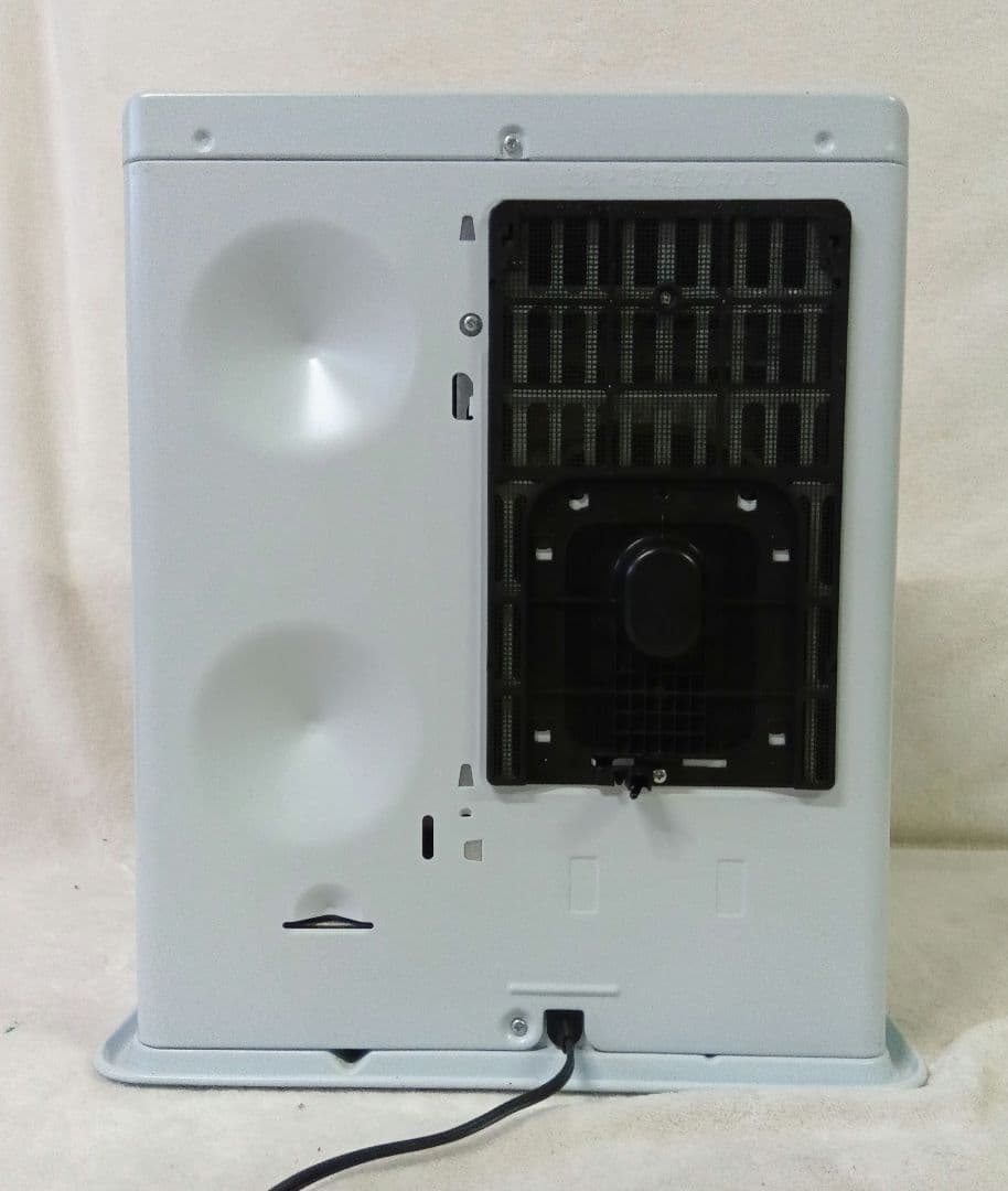 トヨトミ　LC-332　石油ファンヒーター　2021年製　マットホワイト