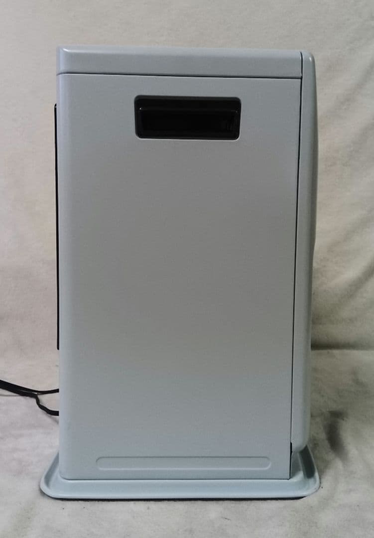 トヨトミ　LC-332　石油ファンヒーター　2021年製　マットホワイト