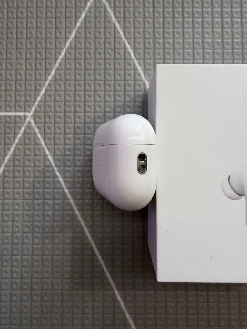 AirPods Pro 2本体 箱 Lightningケーブル イヤチップ付き