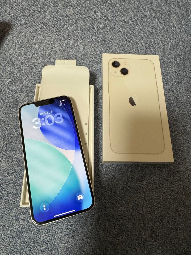 Apple iPhone 13 スターライト　128G