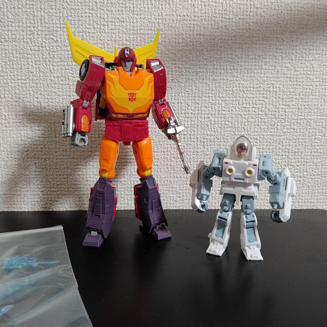 トランスフォーマー　SS-60 ホットロッド　スタジオシリーズ